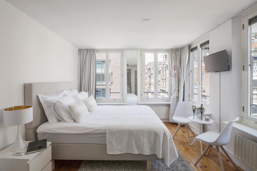 Jordaan Suite Bed And Bubbles Ámsterdam Habitación foto